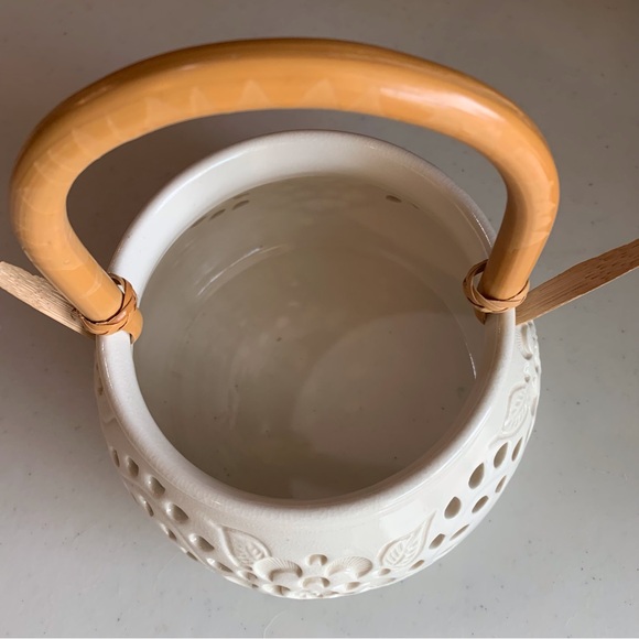 O’Keane Pottery Hand Made Oriental Candle Basket Lamp With Bamboo Handle - Picture 2 of 5
